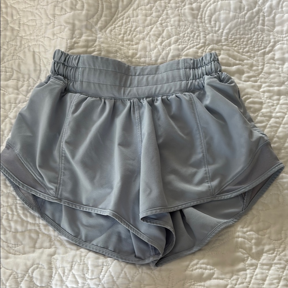 Lululemon Hotty Hot light blue 2.5 inch low rise